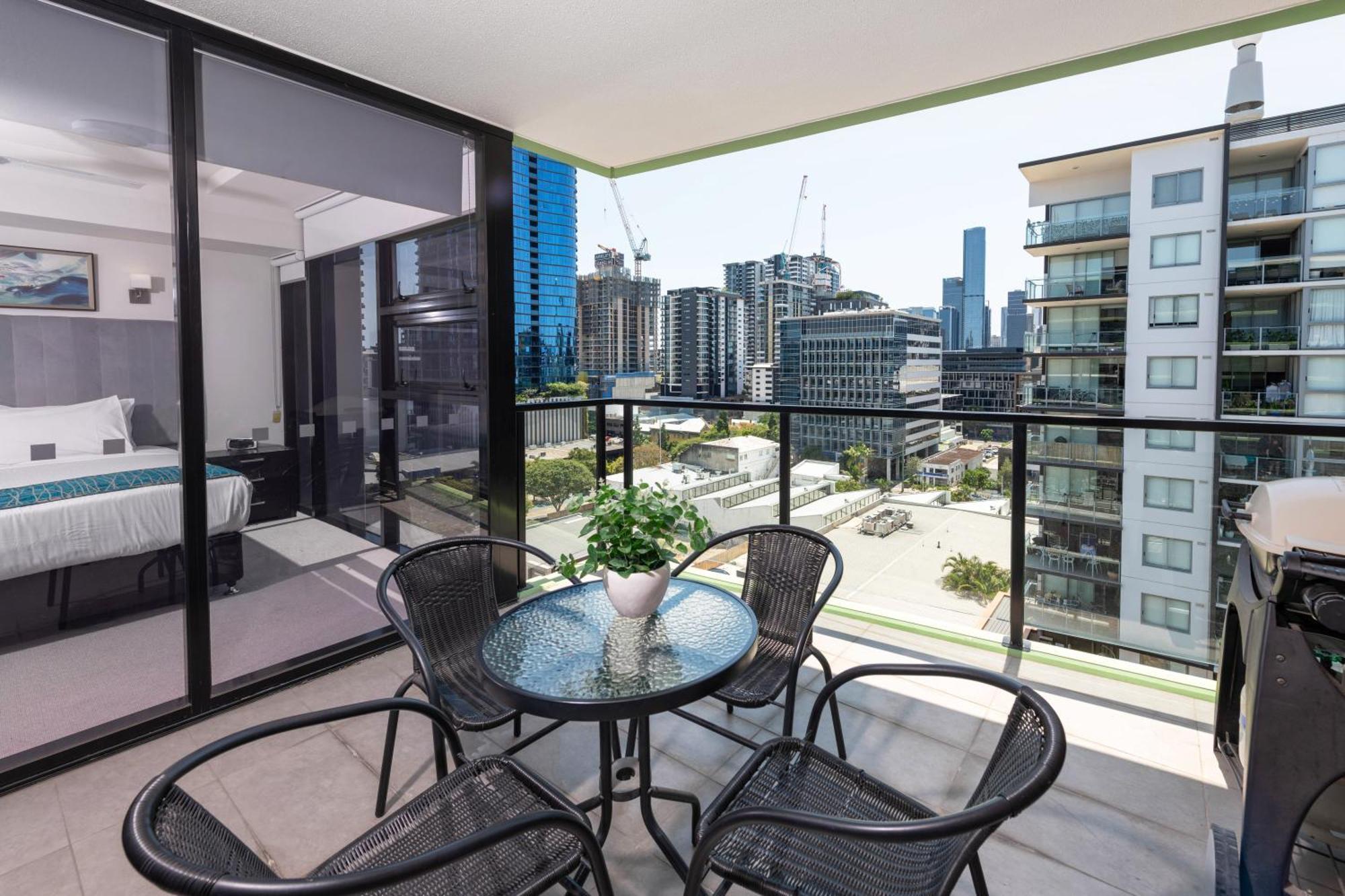 Arena Apartments By Cllix Brisbane Exterior photo