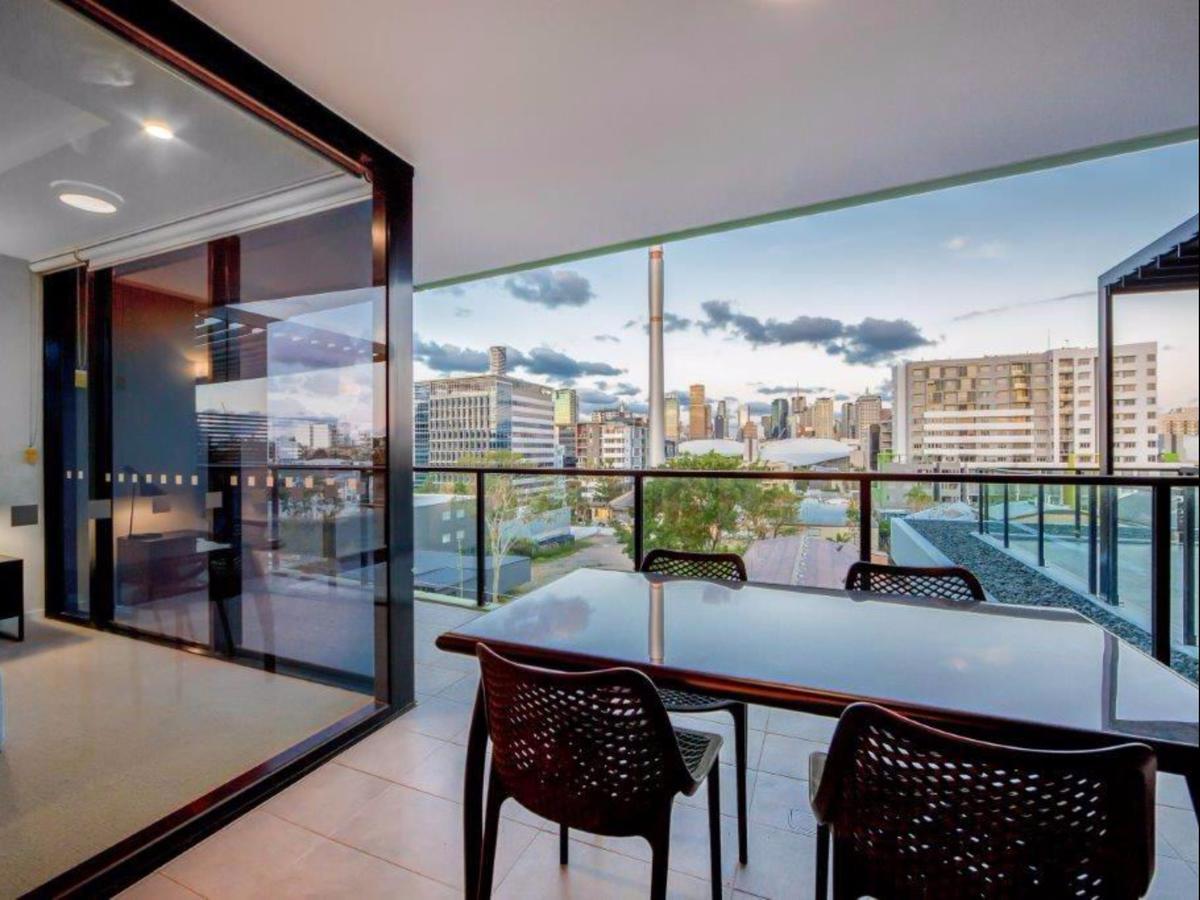Arena Apartments By Cllix Brisbane Exterior photo